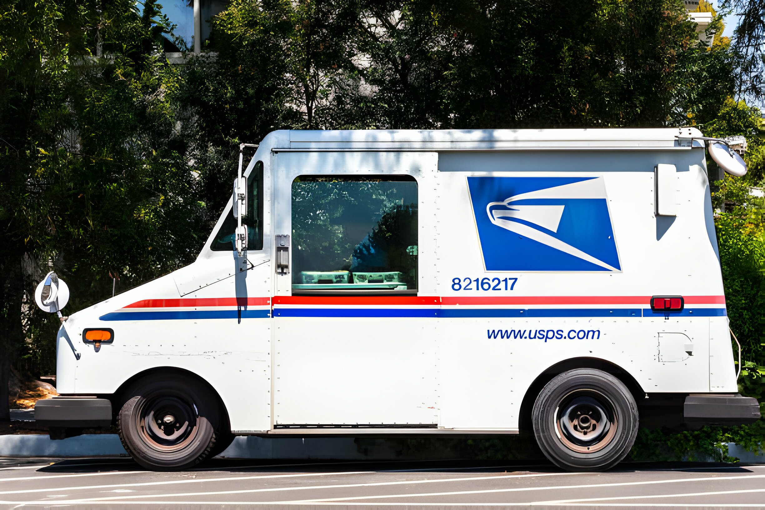 Can You Drop Off USPS at UPS: A Comprehensive Guide